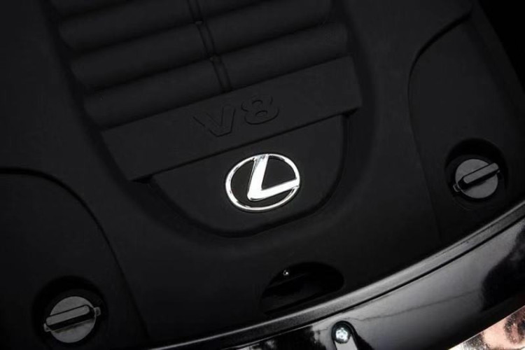Детский электромобиль Lexus LX570 4WD MP3 - DK-LX570-BLACK-PAINT