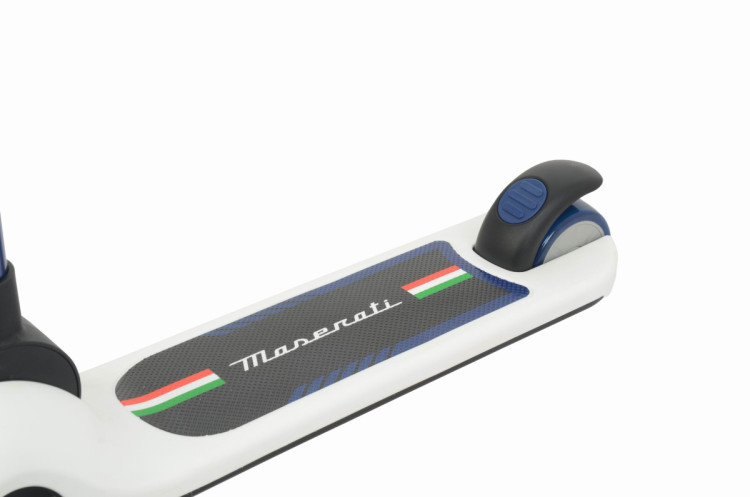 Трехколесный беговел-самокат Maserati с сиденьем - CLB-0140-WHITE