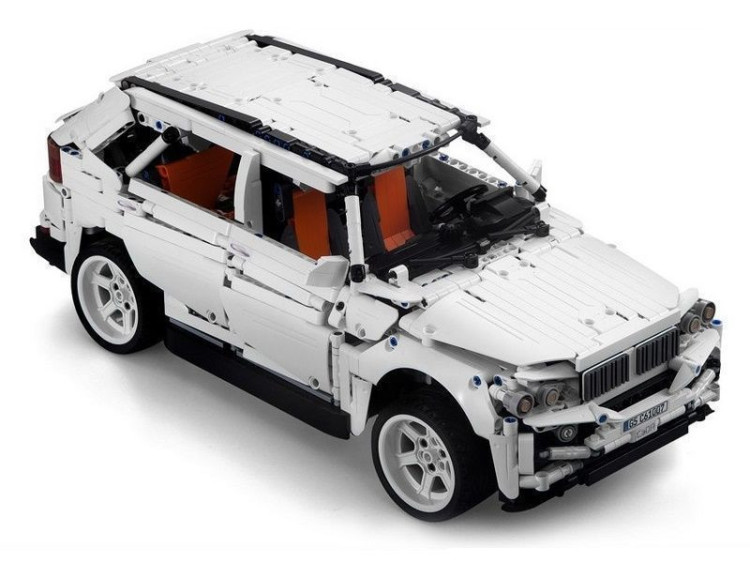 Конструктор CADA deTech внедорожник BMW G5 4WD (2208 деталей) - C61007W